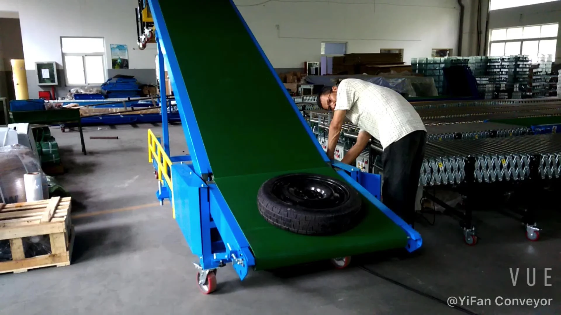 Automatic Truck Loading Belt Conveyor Car Loading Equipment 1