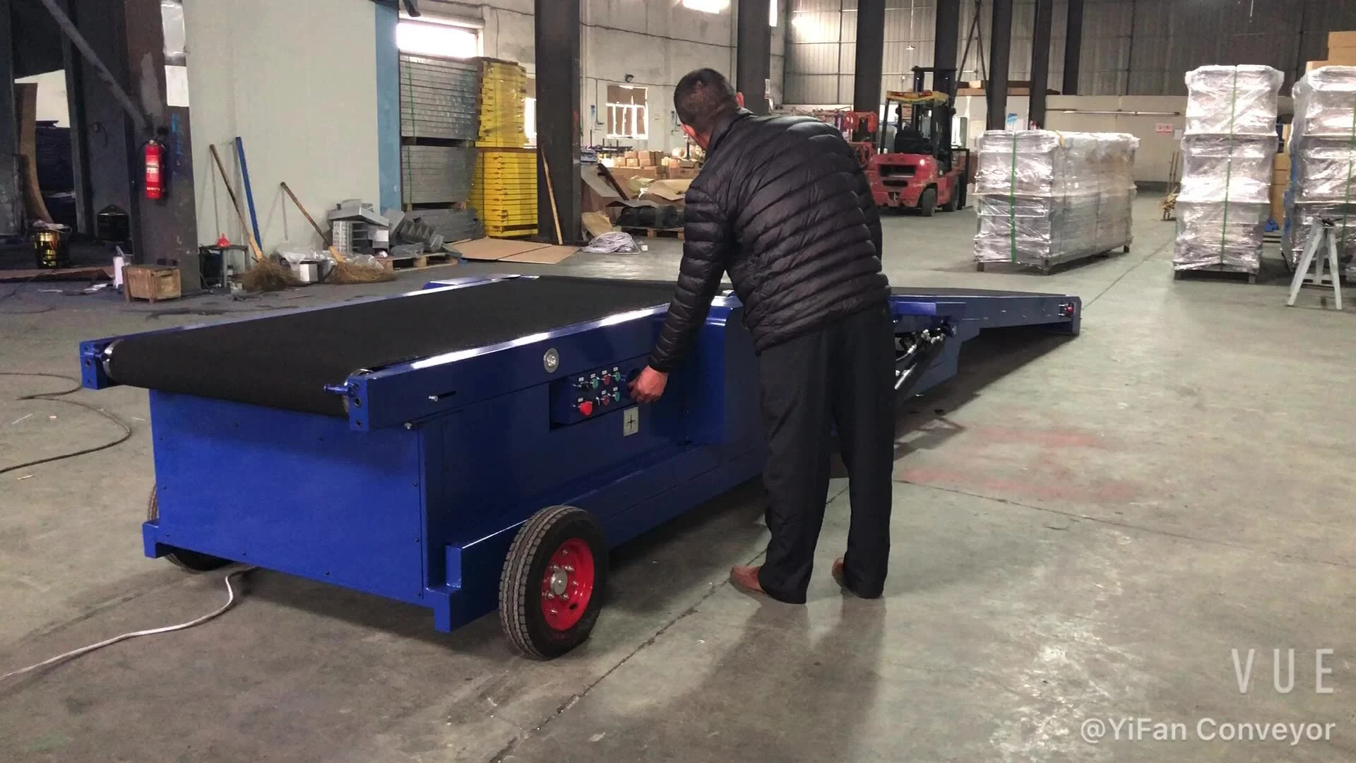 New design electric flexible extendable conveyor used for loading truck 1