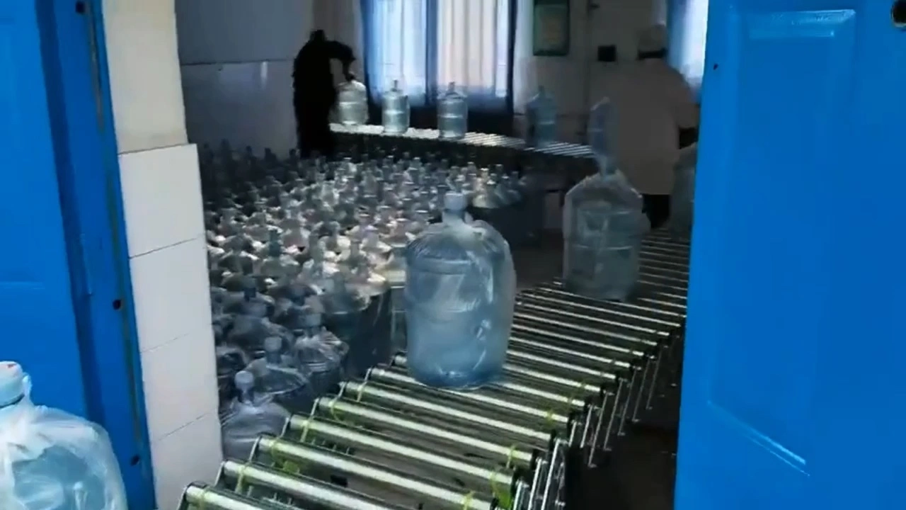 Flexible inclined roller conveyor retractable motorized flexible conveyor 1