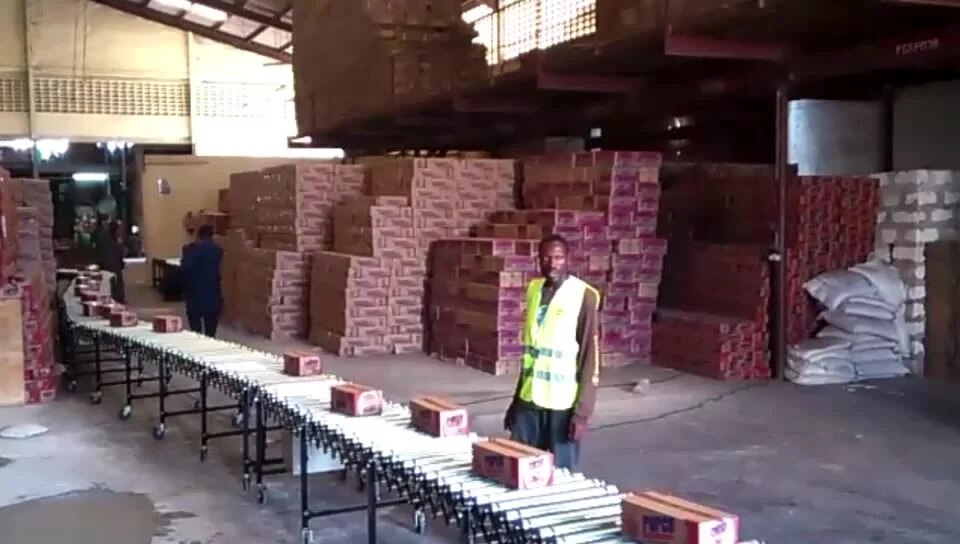 Automatic Truck Loading Conveyor Trailer and Container Unloading Roller Conveyor1 1