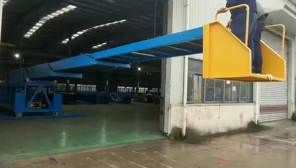 Industrial telescopic conveyor with platform for loading unloading containers 1