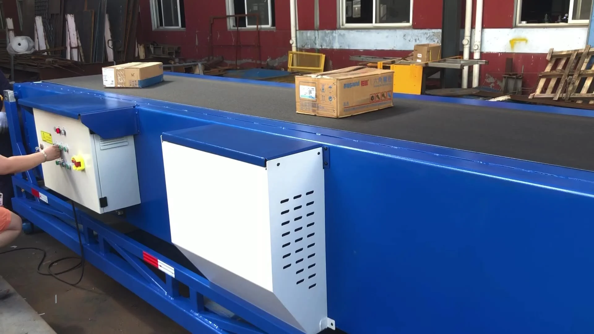 Amplitude mobile belt conveyor telescopic radial stacker wood loading conveyor1 1
