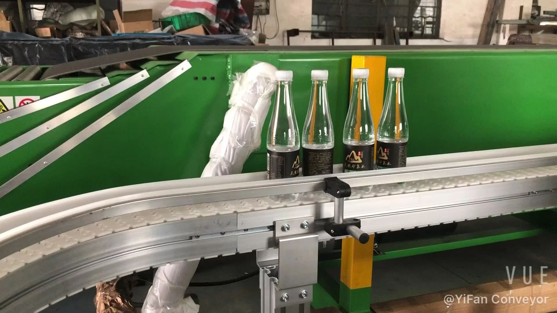 Plastic Top Chain Conveyor in Aluminum Frame1 1