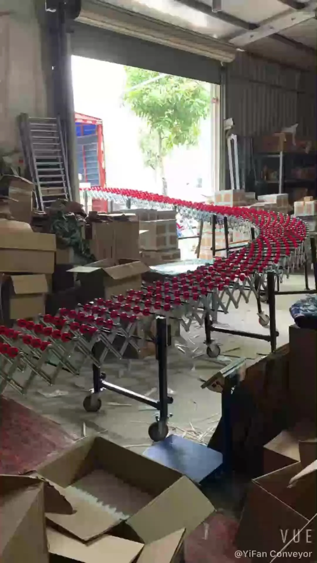 No Power Flexible Expandable Gravity Plastic Skate Wheel Roller Conveyor For Warehouse1 1