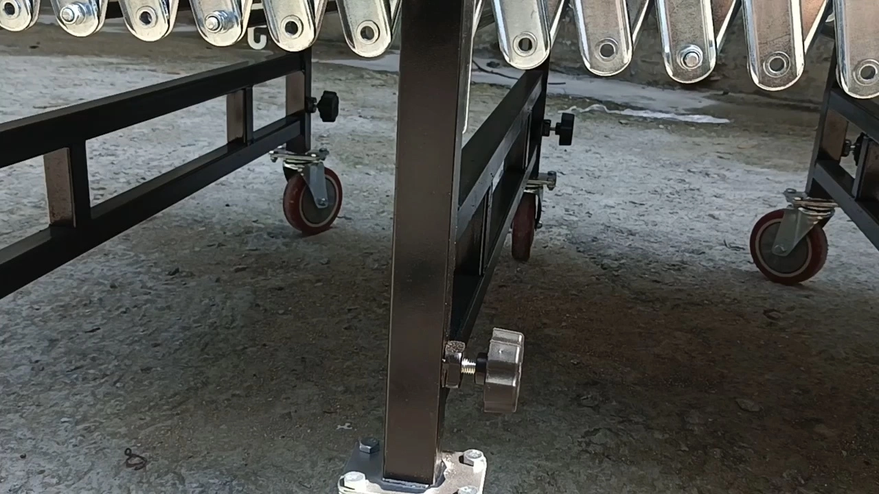 Movable straight flexible gravity roller conveyor production line1 1