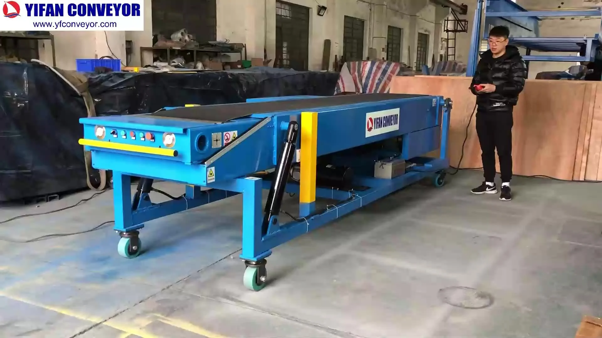 Auto mobile new design two ways hydraulic telescopic belt conveyor price 1