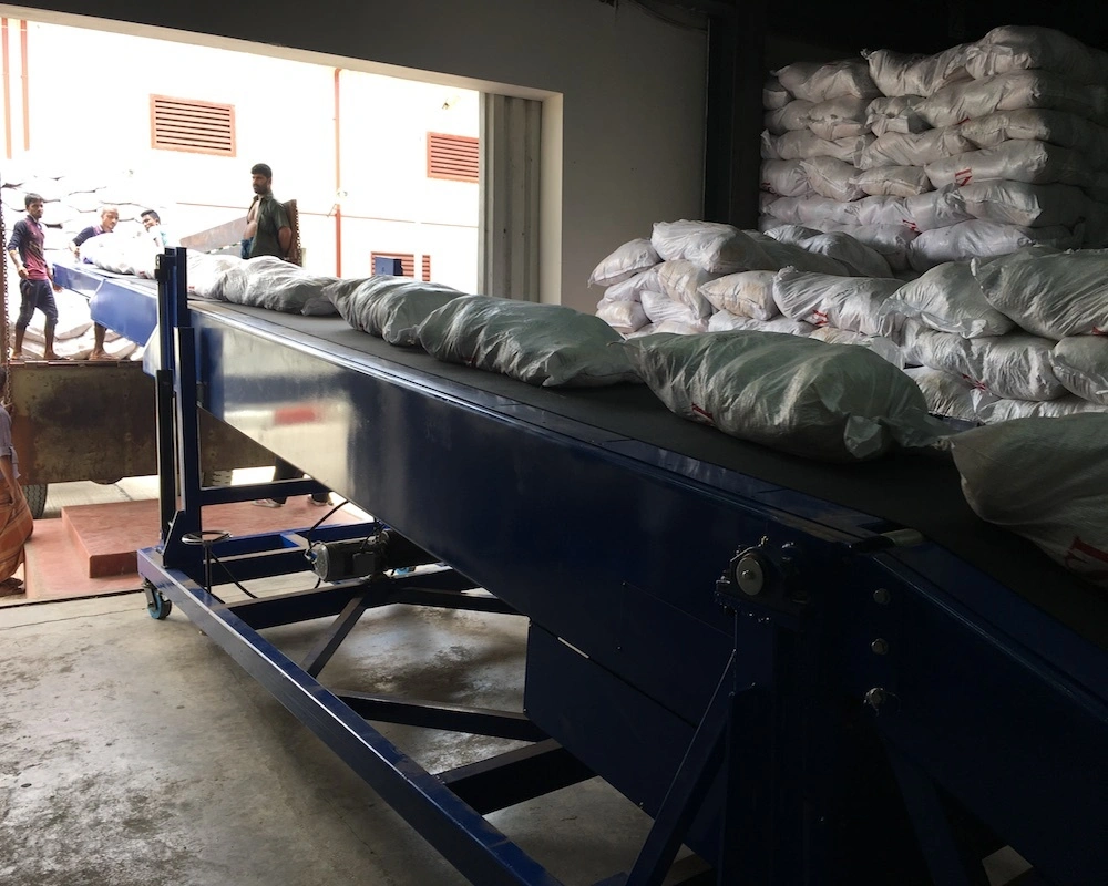 Mobile Telescopic Belt Conveyor with Tail Boom 1