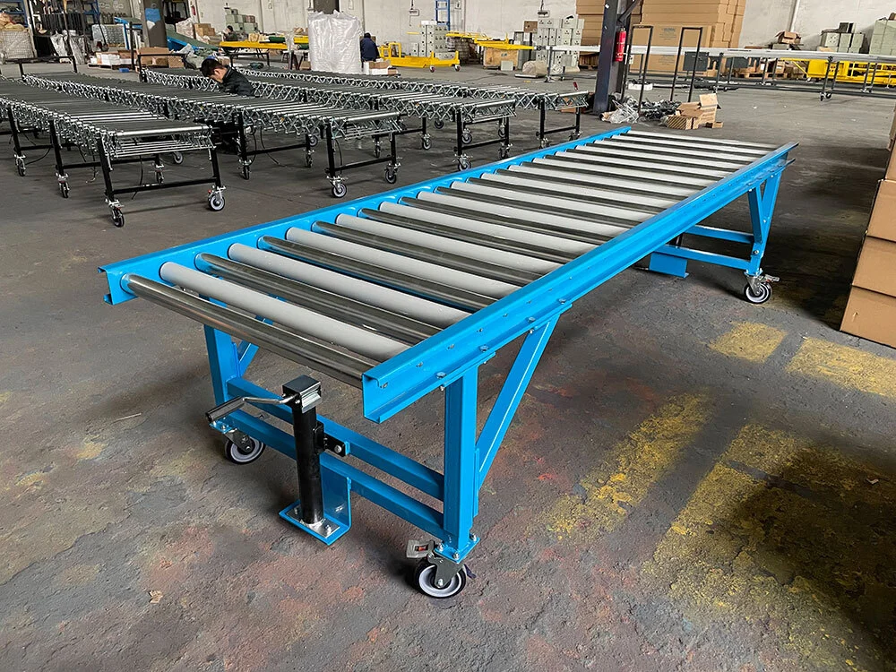 No Power Gravity Roller Conveyor Table with Adjustable Height 1