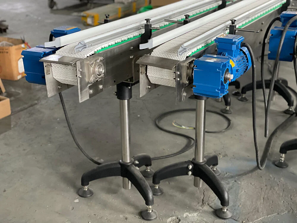 China Professional White Food Grade Industrial Slat Conveyor Factory 1