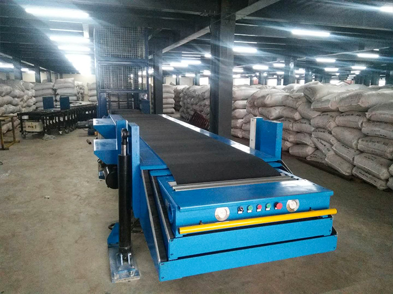 Screw Conveyor Manufacturer Vertical Lifting Conveyor Yifan