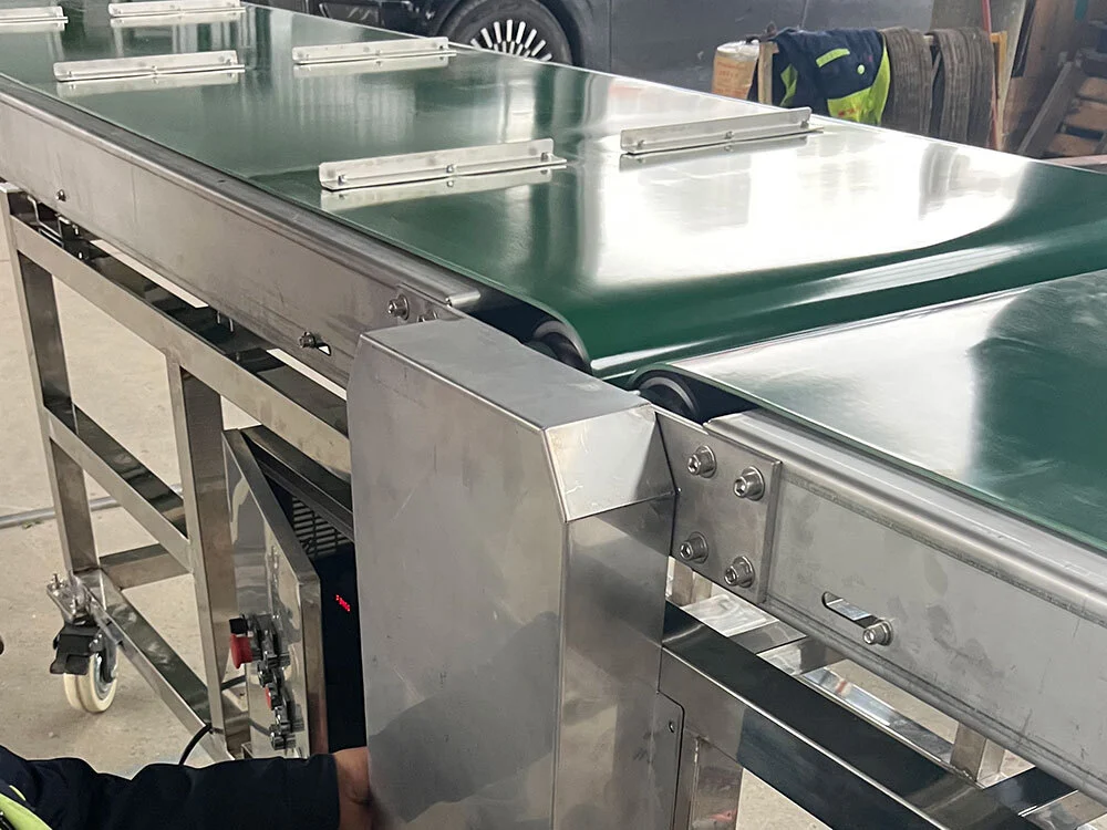 Stainless Steel 304 Portable Belt Conveyor 1