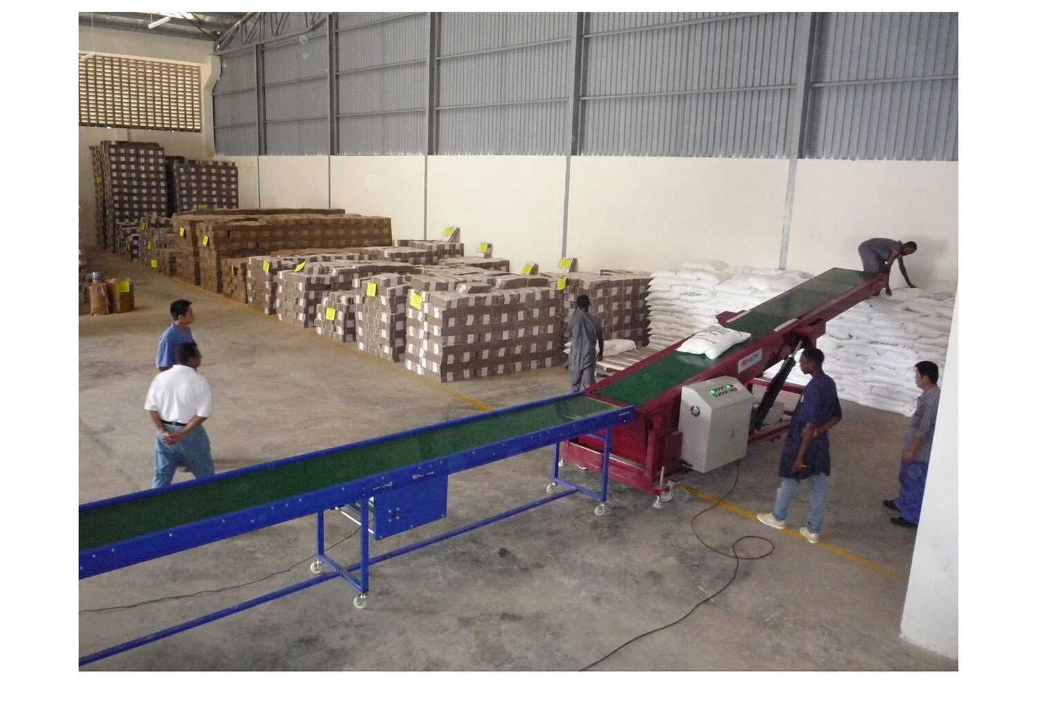 The Advantages of Implementing Flexible Conveyors in Your Warehouse 4