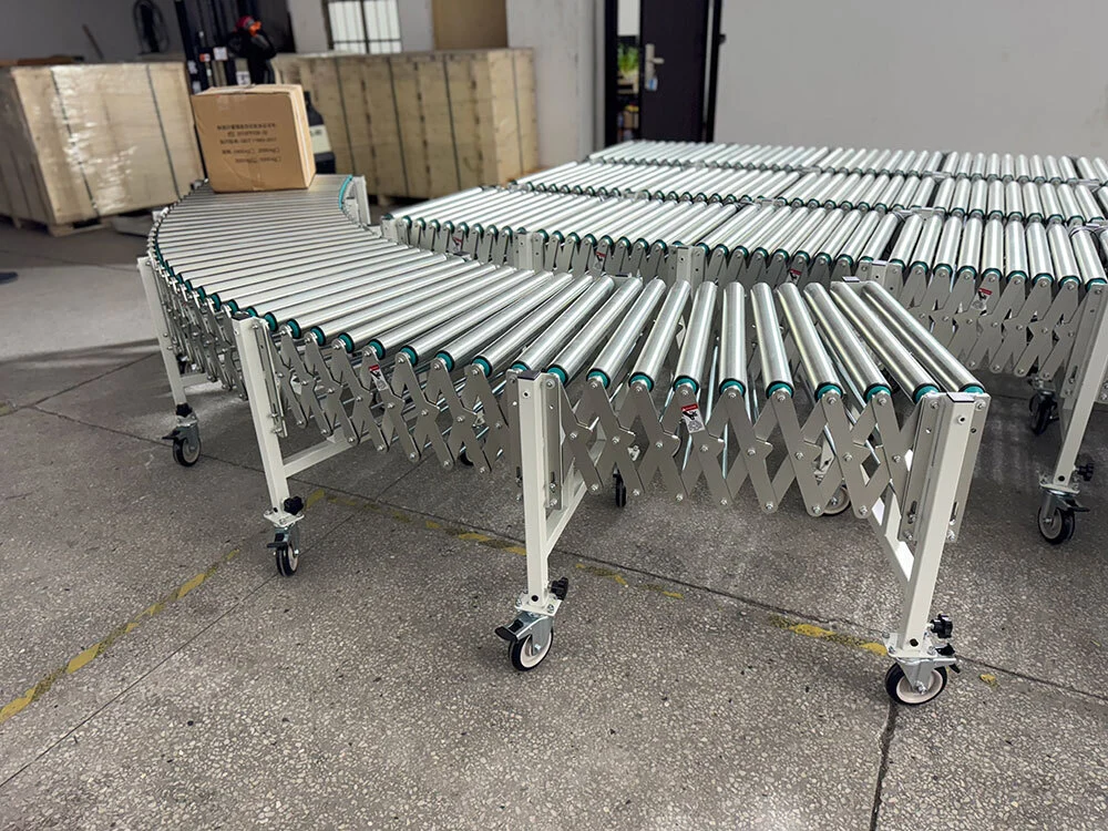 Transportor telescopic cu role nemotorizat pentru sarcini grele – Economie de spațiu și durabilitate 1