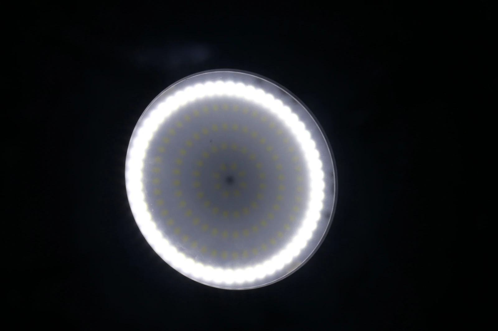 maximize white stage lights to meet your needs for KTV Marslite 5