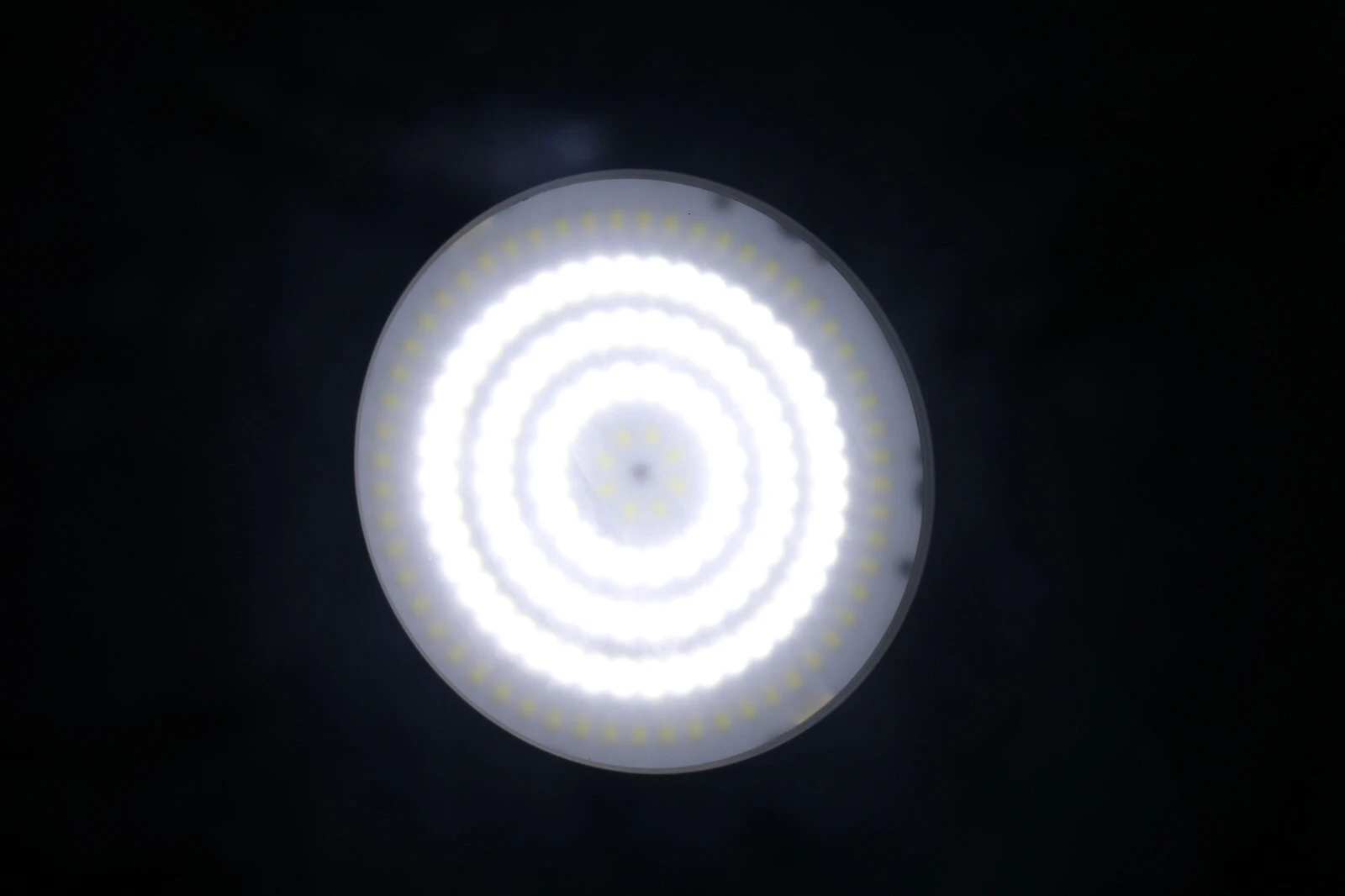 maximize white stage lights to meet your needs for KTV Marslite 6