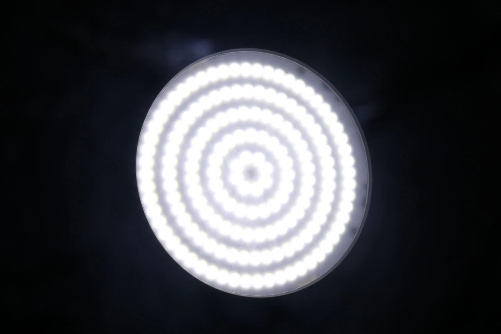 maximize white stage lights to meet your needs for KTV Marslite 8