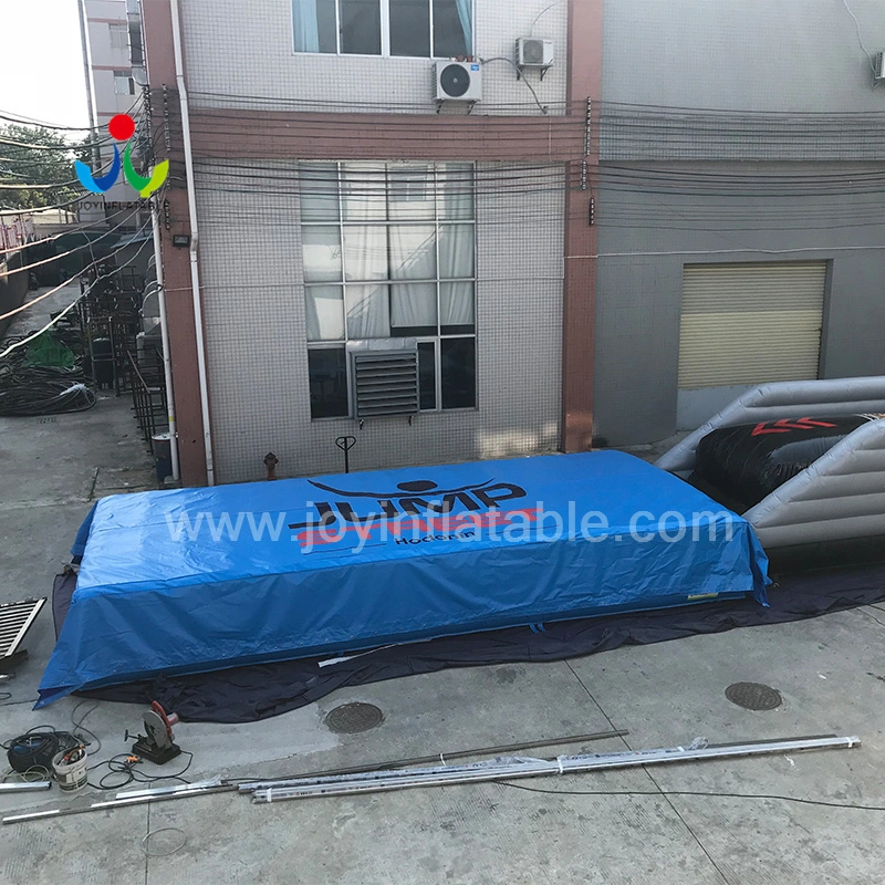 Indoor Freefall Inflatable Stunt Jump Foam Pit Airbag for Trampoline Park 1