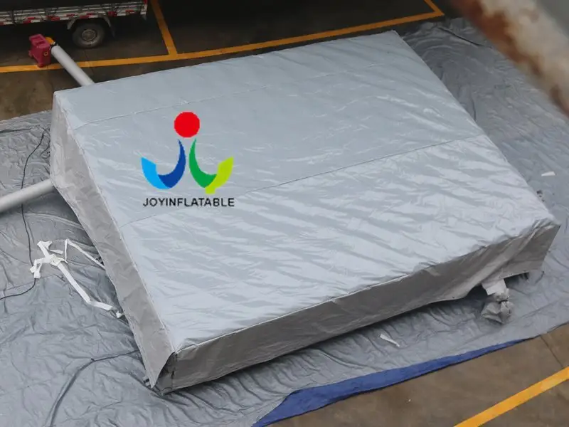 JOY inflatable Array image97