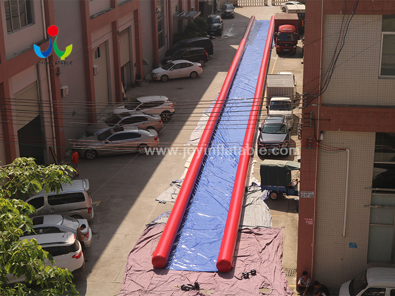 Glissière gonflable extérieure commerciale de ville du glissement de l'eau N pour la vidéo de colline