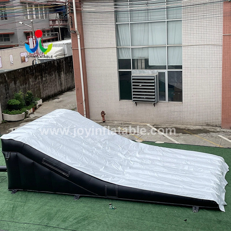 Inflatable Stunts Airbag jump For Bike 1