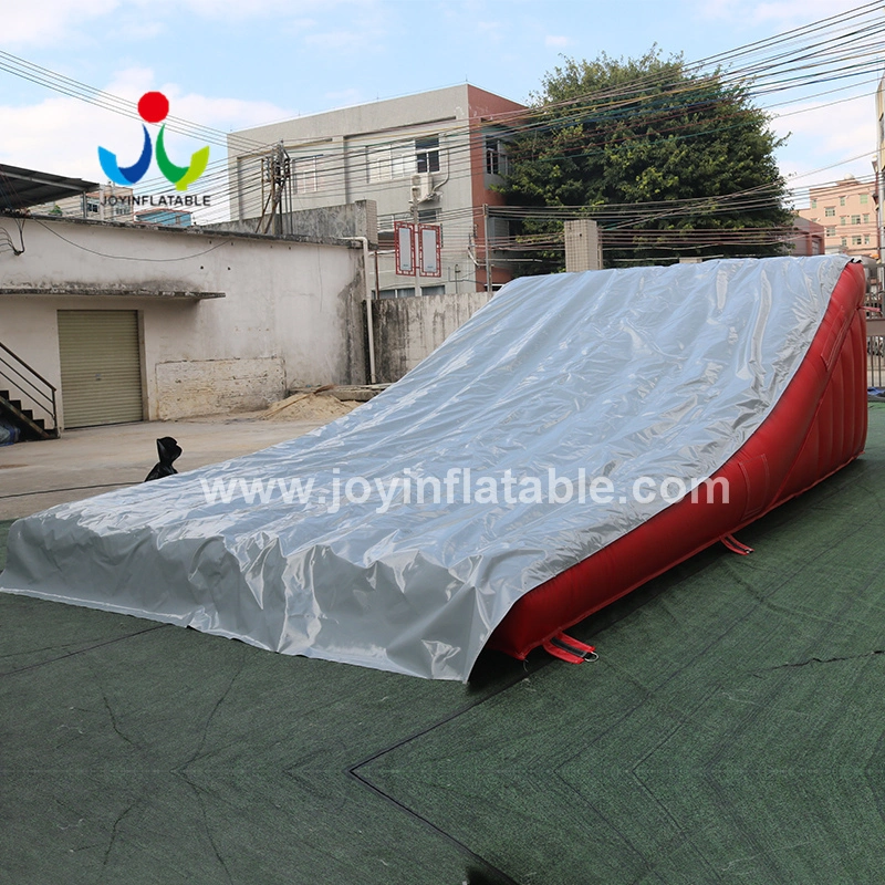 Slopestyle Inflatable Airbag For Extreme Sports MTB Stunt 1