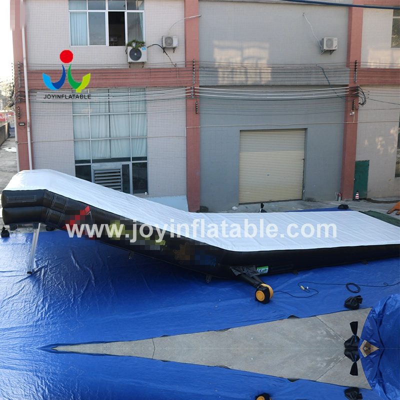 Inflatable BMX Stunt Freestyle Jump Landing Airbag Ramps 1
