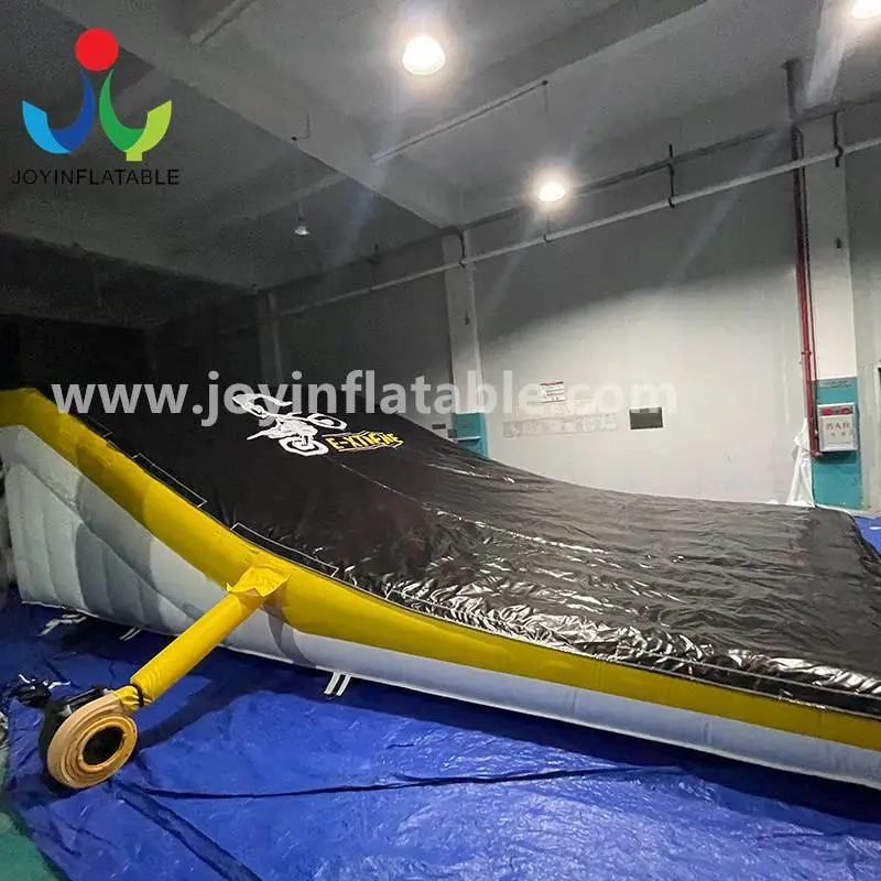Atterrisseur d'airbag gonflable pour Extreme FMX 1