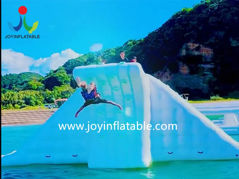 JOY Inflatable blow up trampoline maker for children 6
