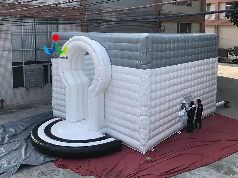 Instructions for Playing the \'Cake Walk\' Game  -  inflatable games for adults