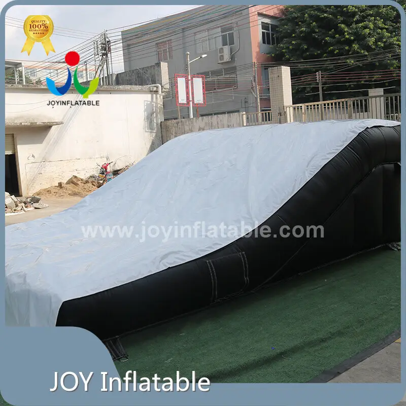 Bmx Airbag Landing by JOY Inflatable 1