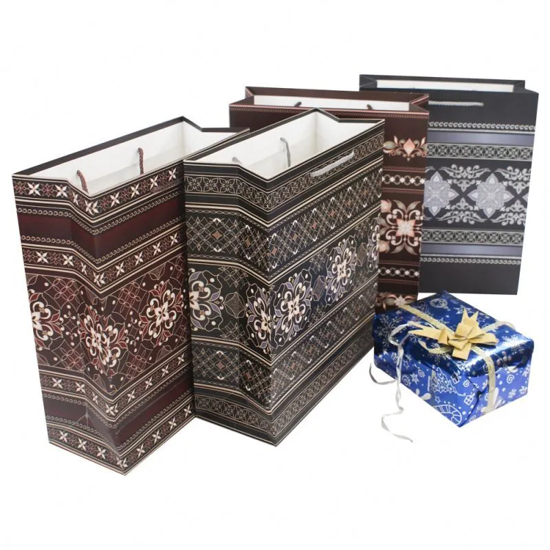 Wholesale promotional foldable recycle shopping gift luxury paper bags with handle 1