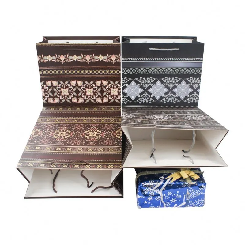 High quality promotional durable custom gift shopping paper bag with handles 1