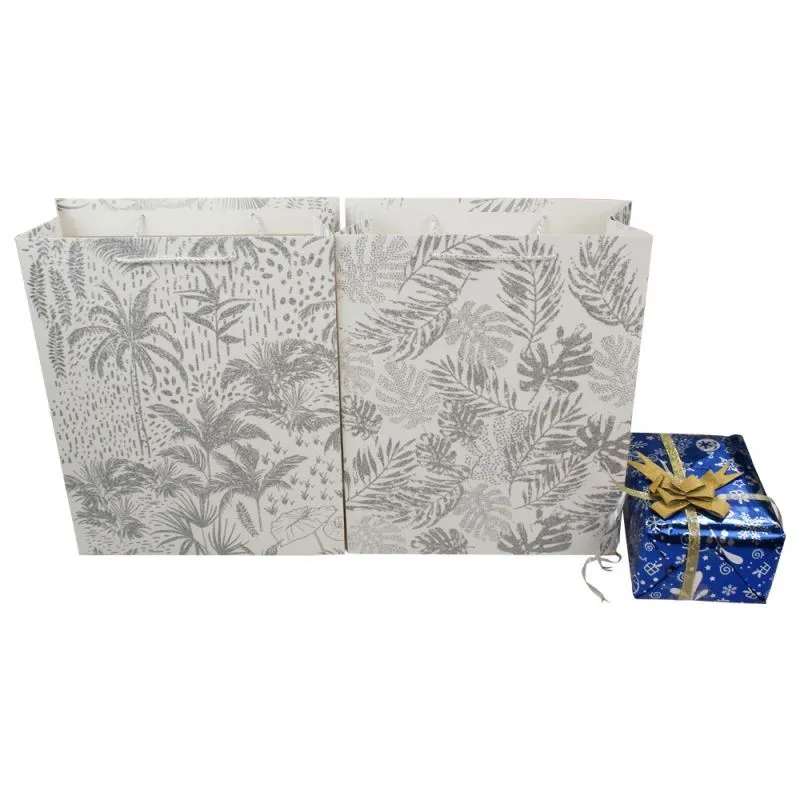 Wholesale paper shopping bags,eco-friendly packaging stand up paper bag with handles 1