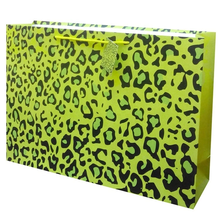 Bolsas de embalaje de papel Kraft con patrón verde, logotipo personalizado, MOQ bajo de alta calidad 1