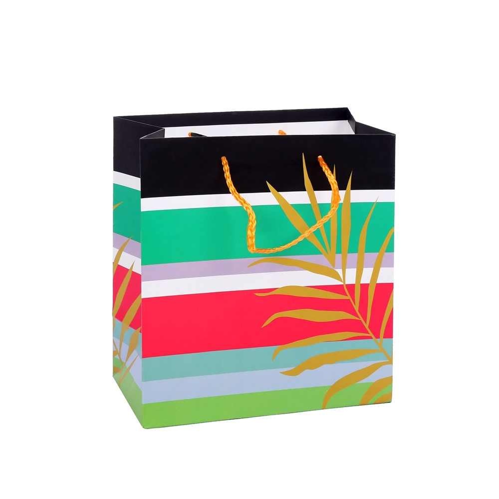 The Latest Design Reusable Foldable Embossing Fashion Paper Shopping Bags 1