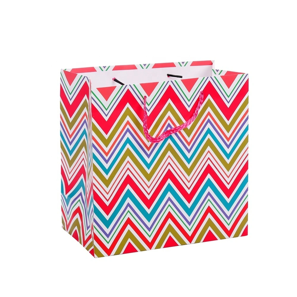 Sacs d'emballage en papier durables avec Logo personnalisé promotionnel, nouveau Design, cadeaux, à vendre 1