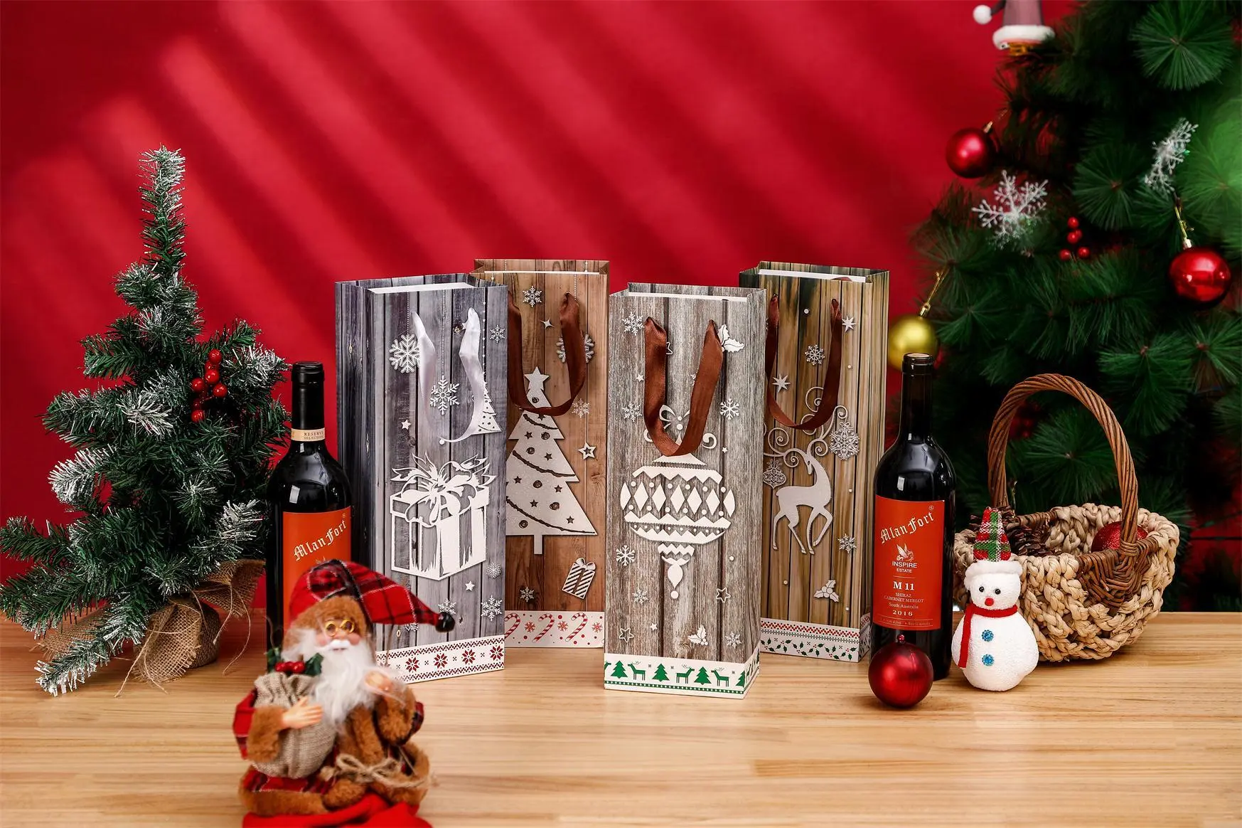 Christmas Wine Paper Gift Bag wholesale with Cartoon Design Glittering Finishing 1