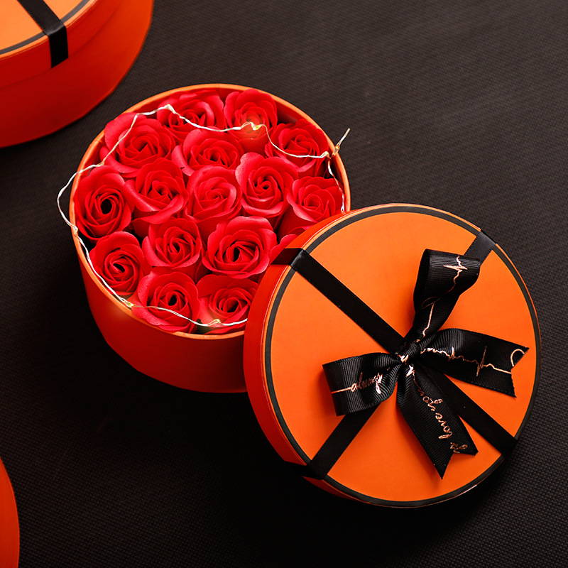 Valentine Custom Logo Circular hugging bucket Valentine Cylinder Flower Gift Boxes 4
