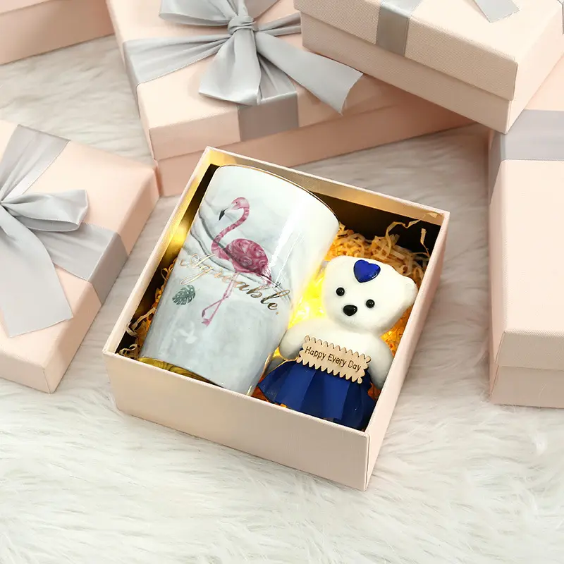 Última fábrica de cajas de regalo de Navidad para bodas. 2