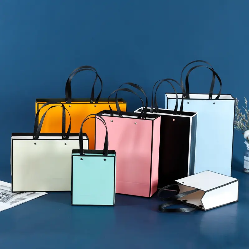 Yiwu Jialan Package Co., Ltd azienda di sacchetti regalo economici per l'imballaggio di regali di compleanno 2