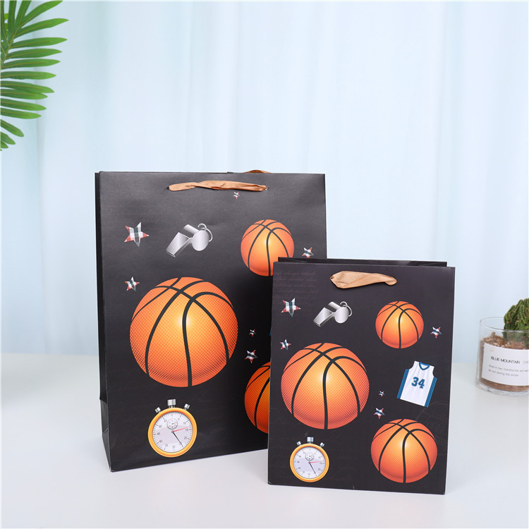 Eco-friendly Wholesale Recyclable Ivory Paper Football Series Gift Bag 3