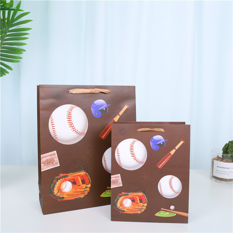 Eco-friendly Wholesale Recyclable Ivory Paper Football Series Gift Bag 1