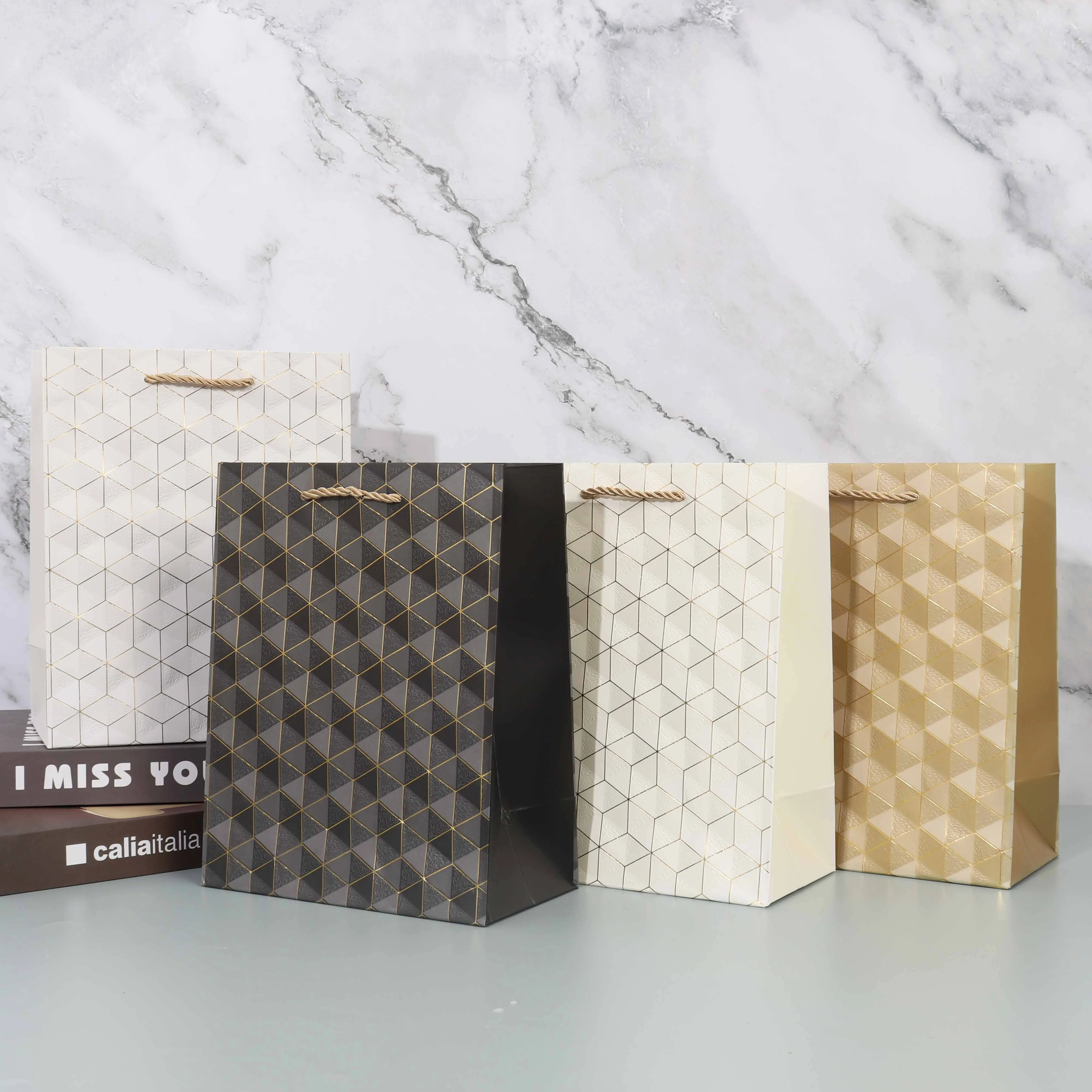High Qulity Texture Paper Gift Bag Supply Wholesale By Yiwu Jialan Package Factory 1