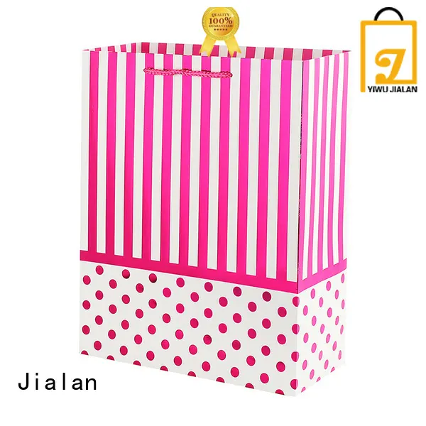 Jialan gift bags widely employed for packing birthday gifts 1