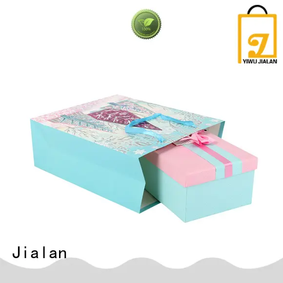 various gift wrap bags suitable for packing birthday gifts 1