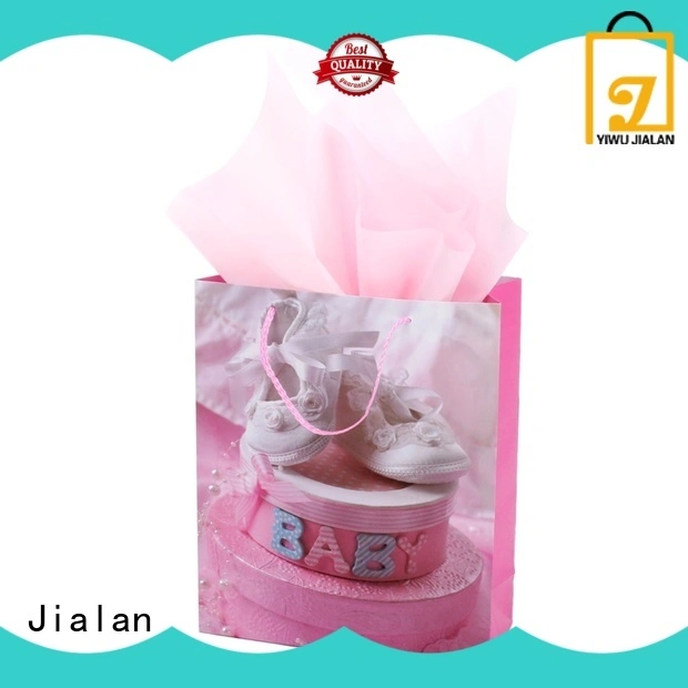 Jialan يتم تطبيق أكياس حمل الورق الاقتصادية على نطاق واسع لتغليف هدايا العيد 1