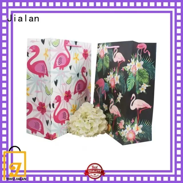 gift bag packing birthday gifts 1