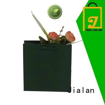 Jialan paper bag supplier widely applied for packing birthday gifts 1