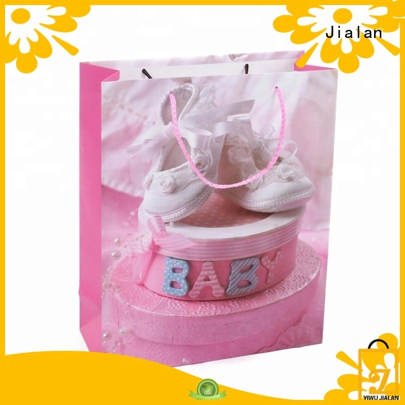 petite entreprise de sacs cadeaux pour emballer des cadeaux 1