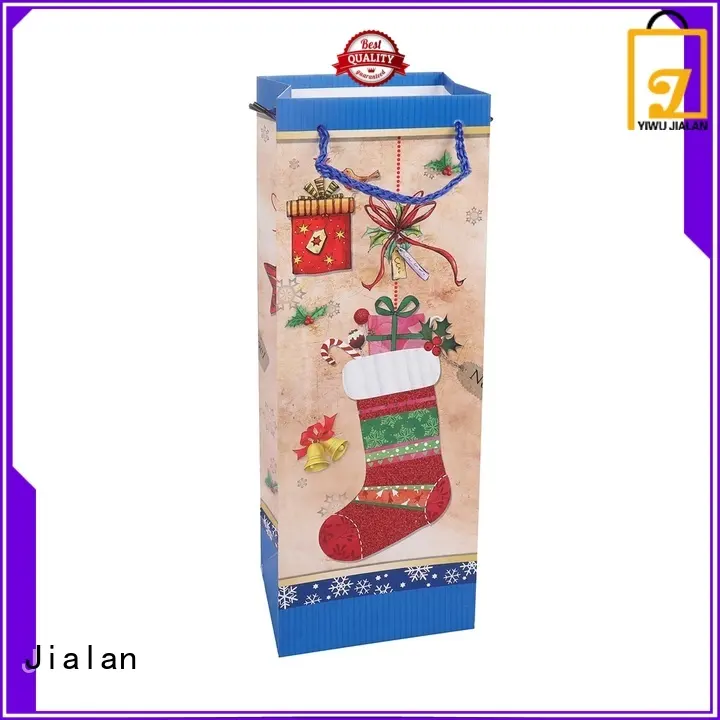 Pequeño fabricante de bolsas de regalo para empacar regalos de cumpleaños. 1